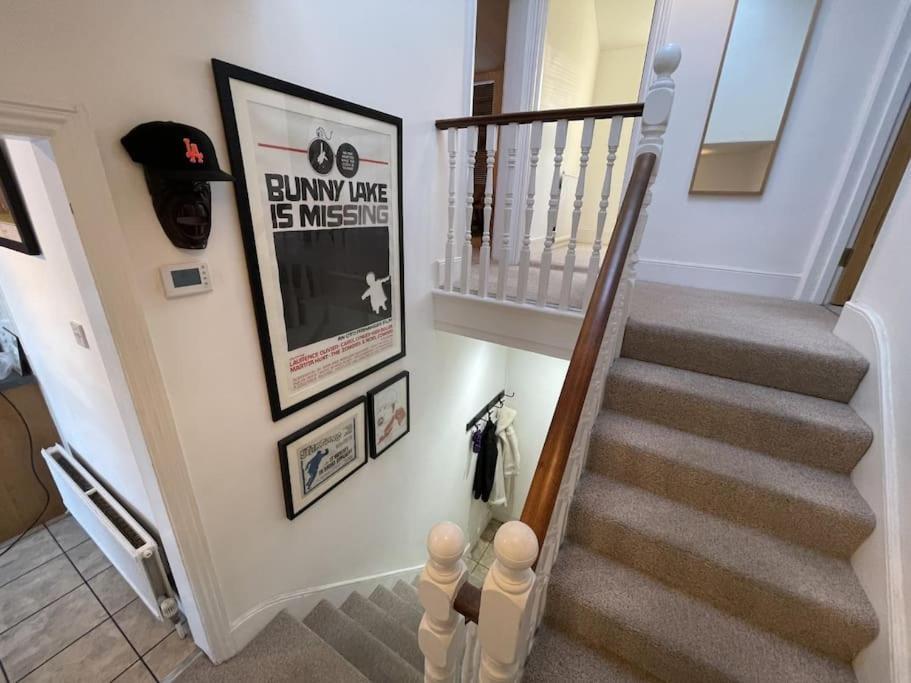 Spacious Two Bedroom Flat In Prestigious Highgate. London Kültér fotó